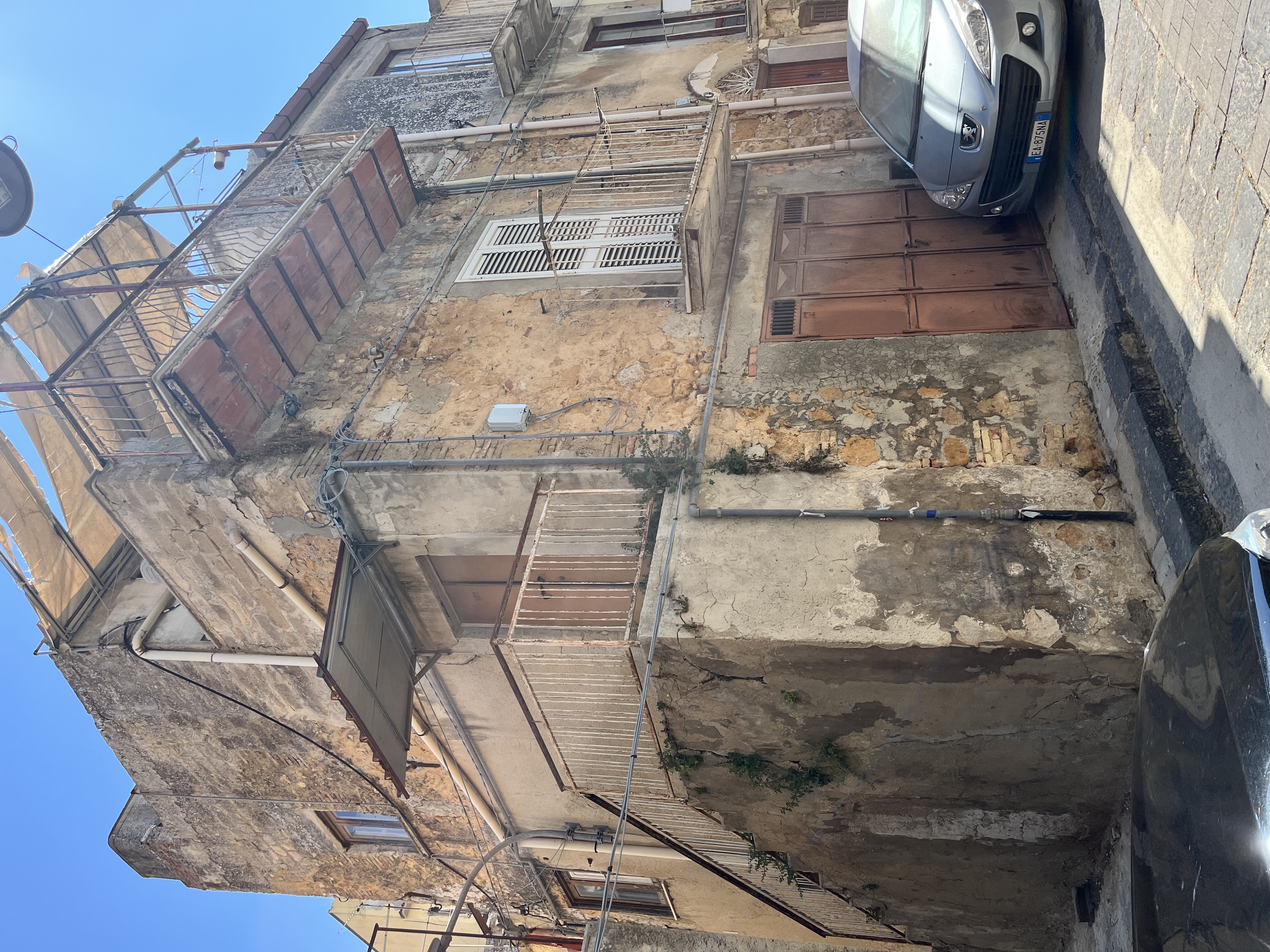 casa abitativa in via Laudicina