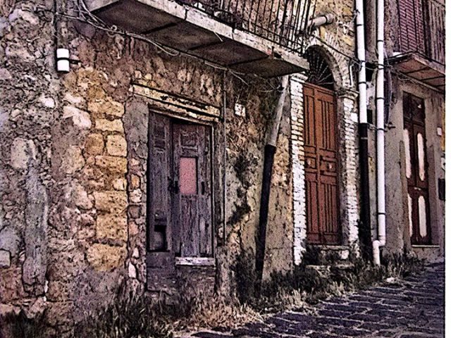 Vista prospetto e balcone - Via Madonna della Rocca 39